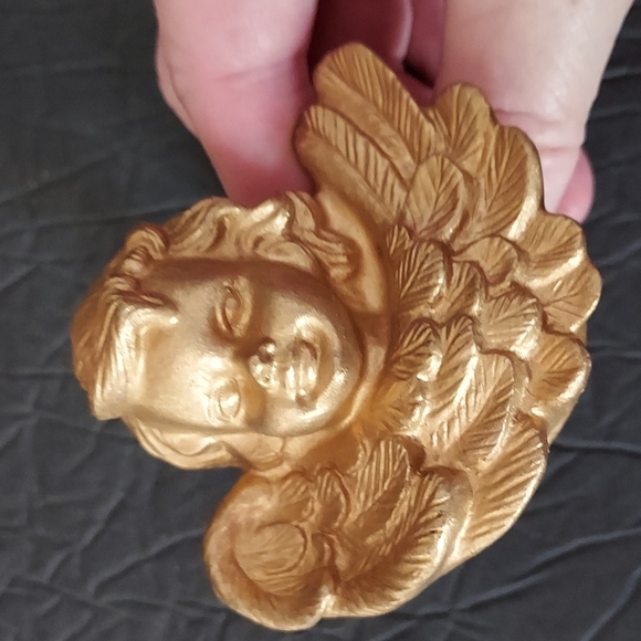 Angel Napkin Rings 4 pack Color: Antique Gold,EUC Nice Weight to Rings One Size - Picture 2 of 5